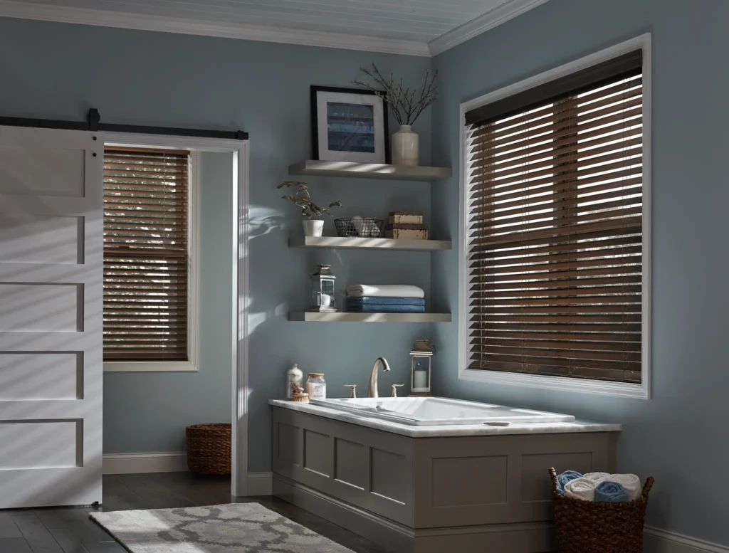 Wood Blinds Bathroom (1)